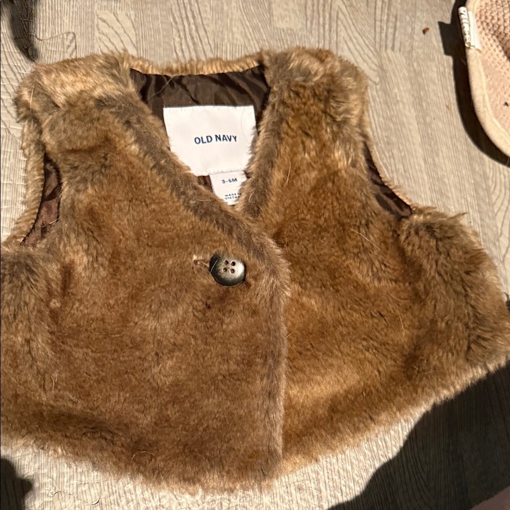 Old Navy Kids Faux Fur Vest - Tan